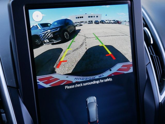 Thumbnail: 2023 Ford Edge - 26