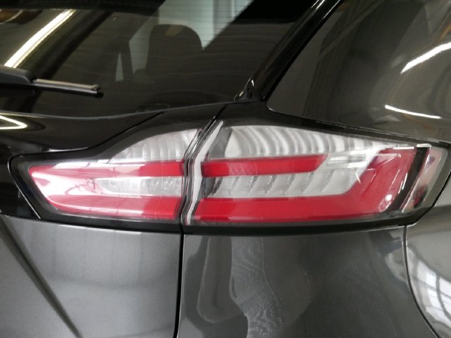 Thumbnail: 2020 Ford Edge - 15