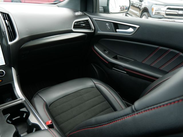 Thumbnail: 2024 Ford Edge - 15