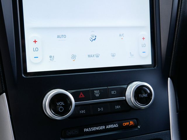 Thumbnail: 2023 Ford Edge - 19