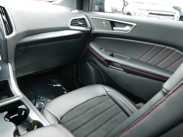 Thumbnail: 2024 Ford Edge - 15