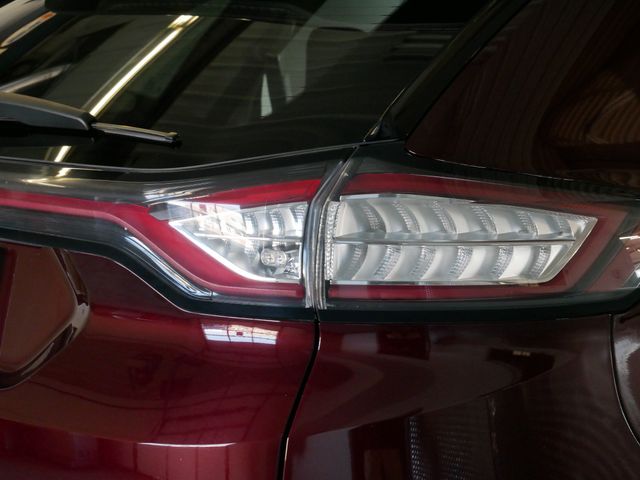 Thumbnail: 2018 Ford Edge - 16