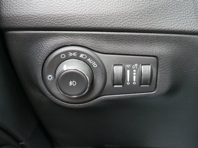 Thumbnail: 2021 Jeep Compass - 23