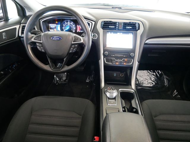 Thumbnail: 2017 Ford Fusion - 8