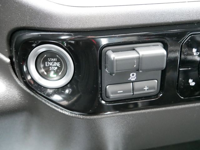 Thumbnail: 2022 Chevrolet Silverado 1500 - 17