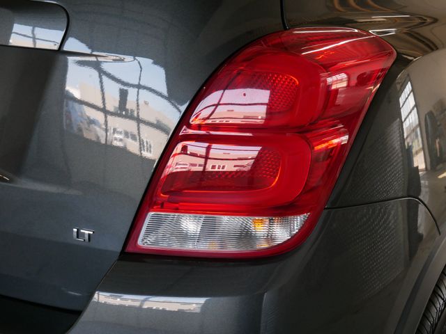 Thumbnail: 2020 Chevrolet Trax - 17