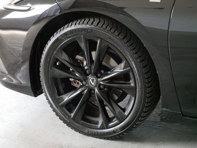 Thumbnail: 2022 Lexus ES - 6