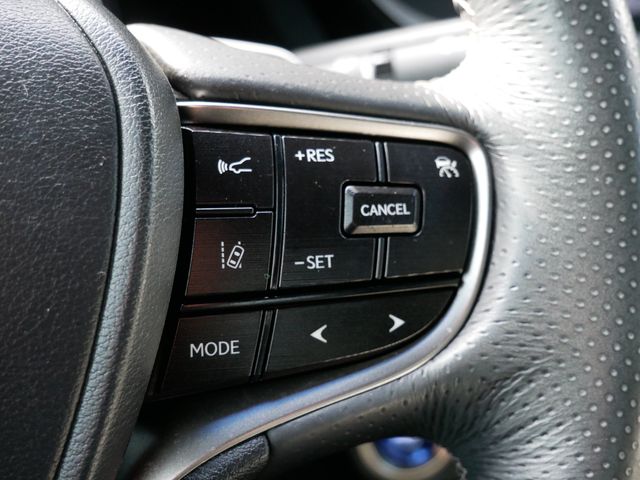 Thumbnail: 2022 Lexus ES - 25