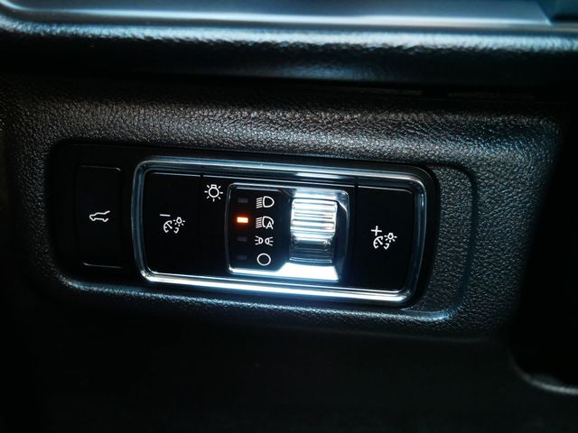 Thumbnail: 2023 Lincoln Corsair - 18