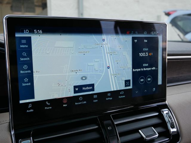 Thumbnail: 2022 Lincoln Navigator L - 10