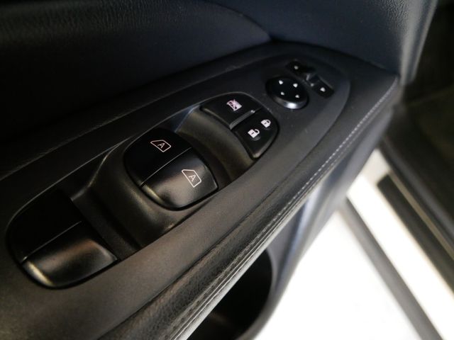 Thumbnail: 2018 Nissan Pathfinder - 17