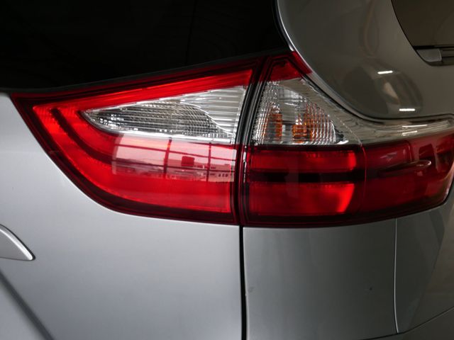Thumbnail: 2017 Toyota Sienna - 14