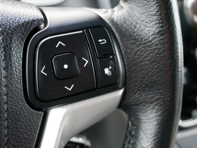 Thumbnail: 2017 Toyota Sienna - 23