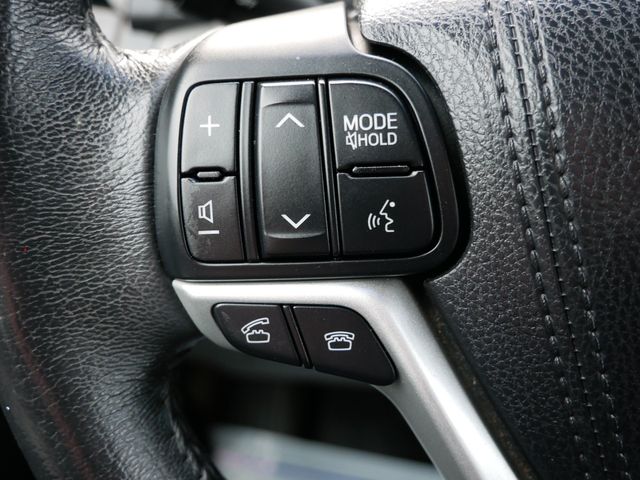 Thumbnail: 2017 Toyota Sienna - 22