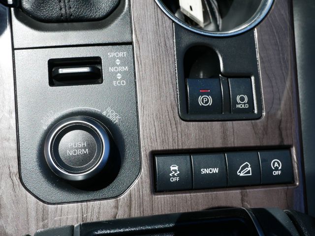 Thumbnail: 2020 Toyota Highlander - 23