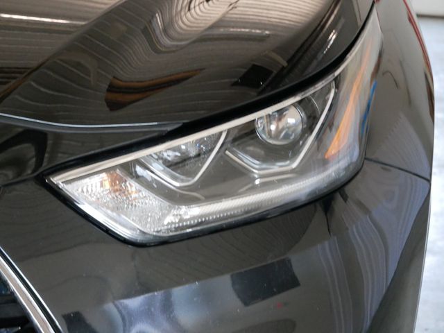 Thumbnail: 2020 Toyota Highlander - 15
