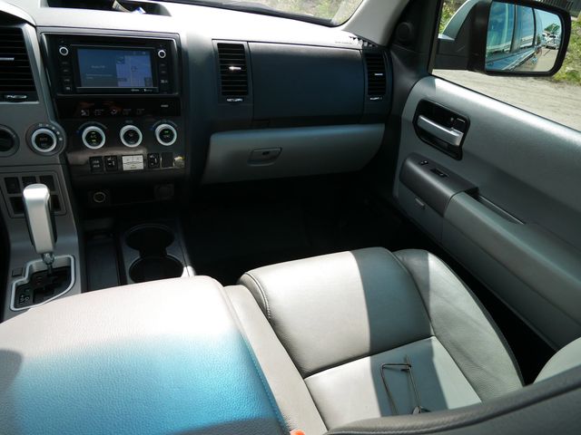 Thumbnail: 2014 Toyota Sequoia - 10