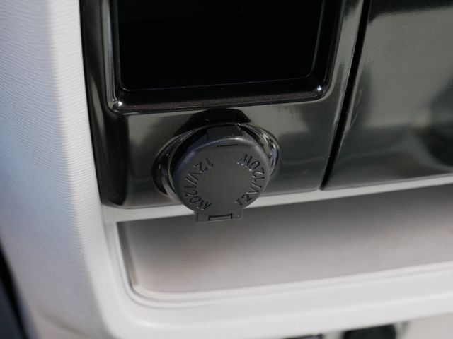 Thumbnail: 2011 Toyota Sienna - 22