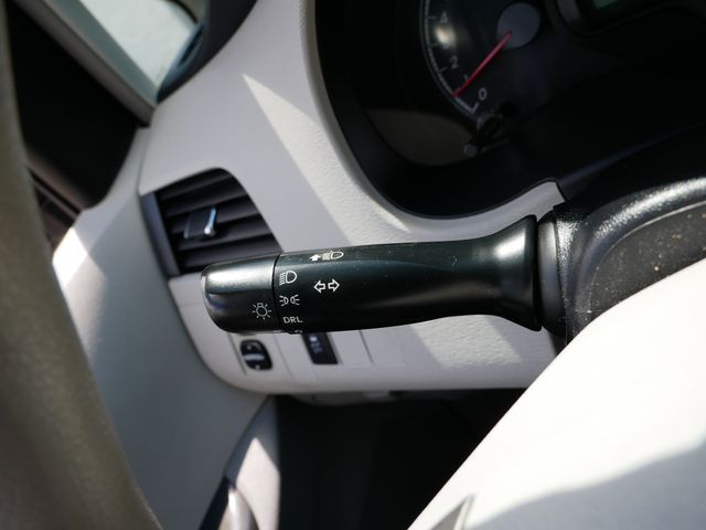 Thumbnail: 2011 Toyota Sienna - 27