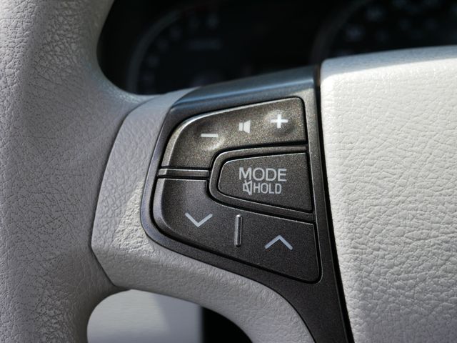 Thumbnail: 2011 Toyota Sienna - 25