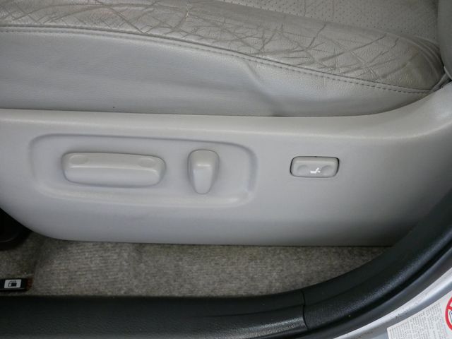 Thumbnail: 2010 Toyota RAV4 - 17