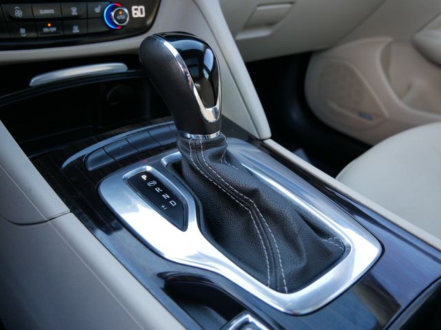 Thumbnail: 2019 Buick Regal - 10