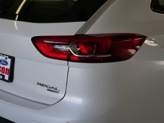 Thumbnail: 2019 Buick Regal - 13