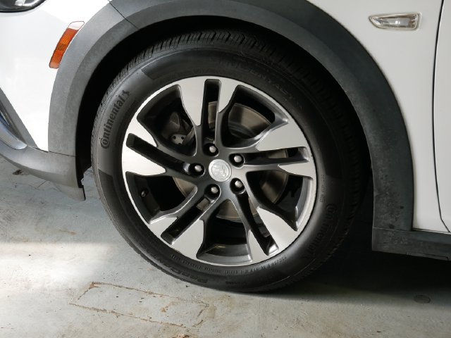Thumbnail: 2019 Buick Regal - 5