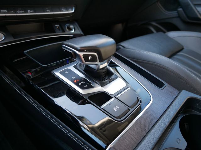 Thumbnail: 2023 Audi Q5 - 16