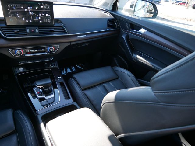 Thumbnail: 2023 Audi Q5 - 11