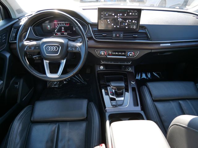 Thumbnail: 2023 Audi Q5 - 8