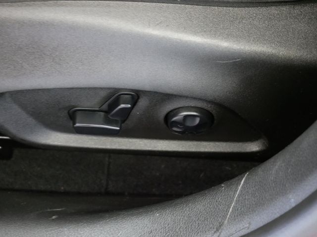 Thumbnail: 2021 Jeep Renegade - 19