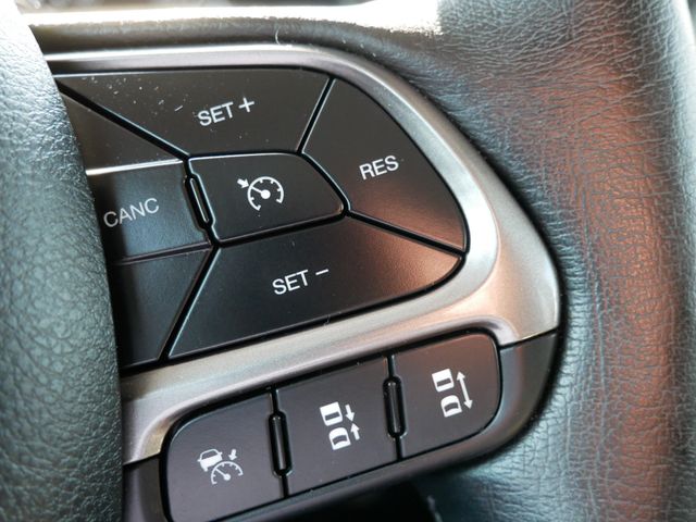 Thumbnail: 2021 Jeep Renegade - 25