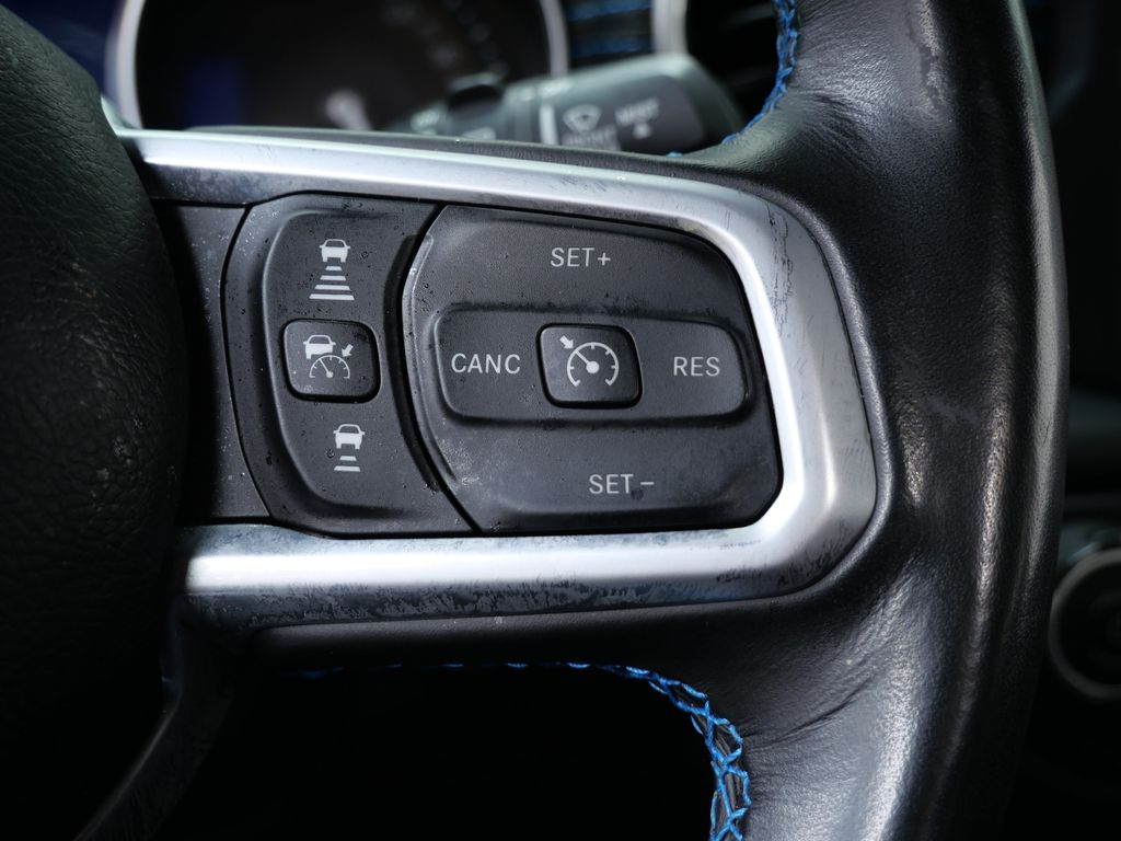 Thumbnail: 2022 Jeep Wrangler - 21