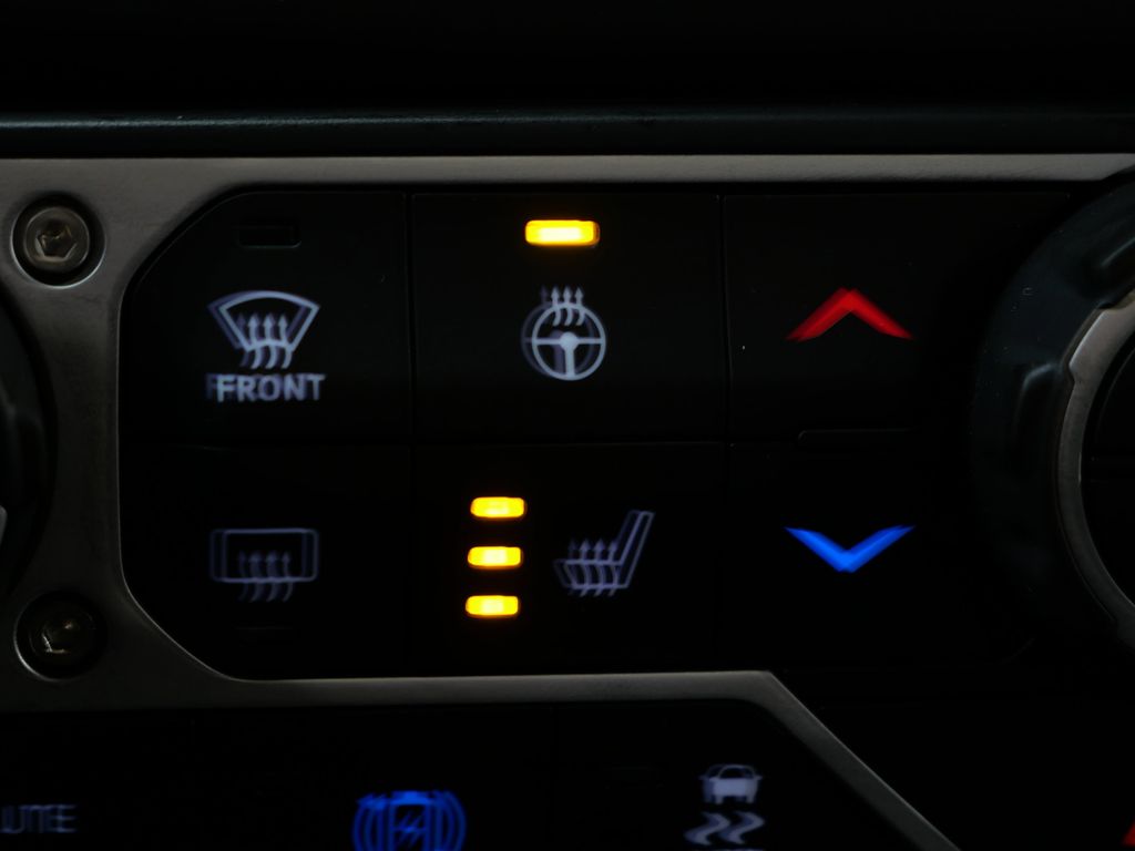 Thumbnail: 2022 Jeep Wrangler - 27