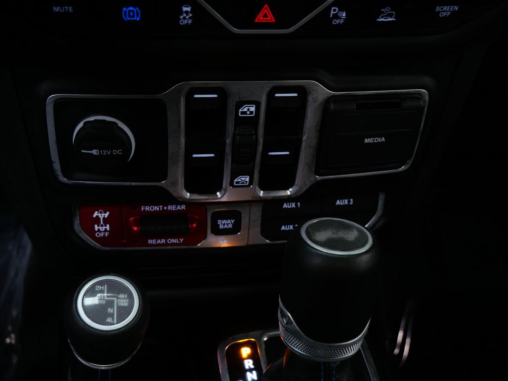 Thumbnail: 2022 Jeep Wrangler - 26