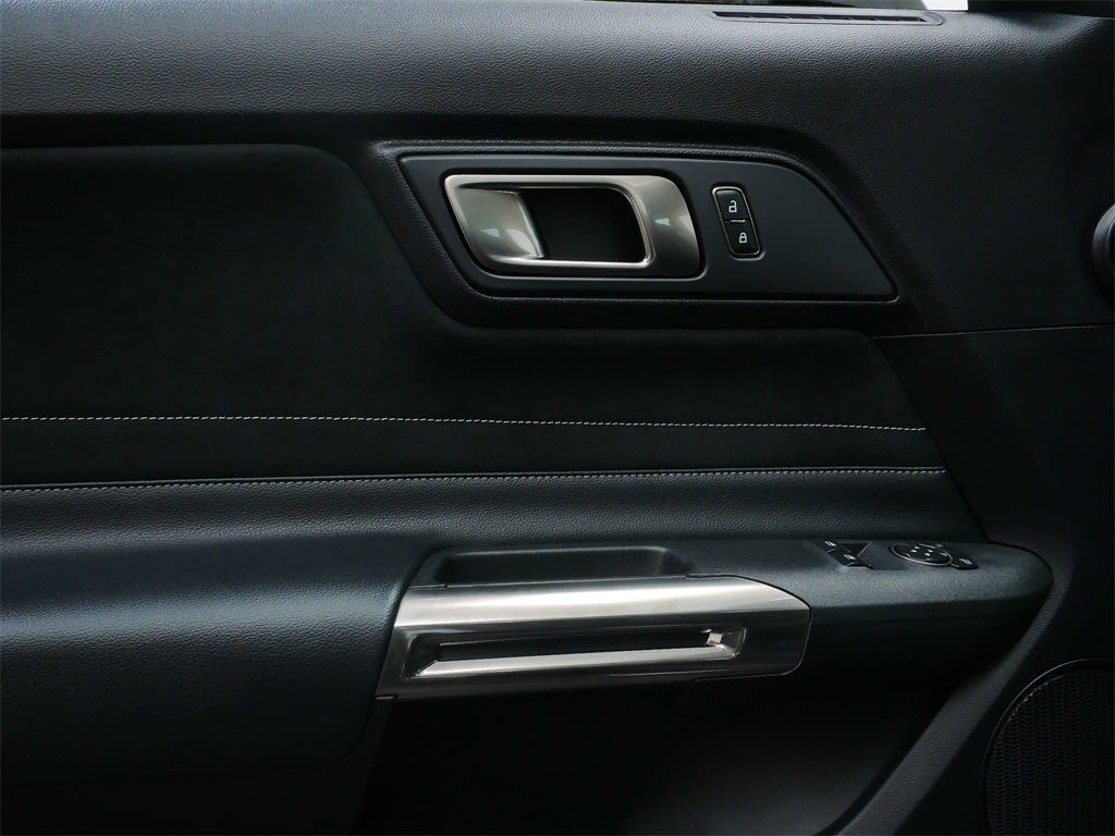 Thumbnail: 2016 Ford Mustang - 15