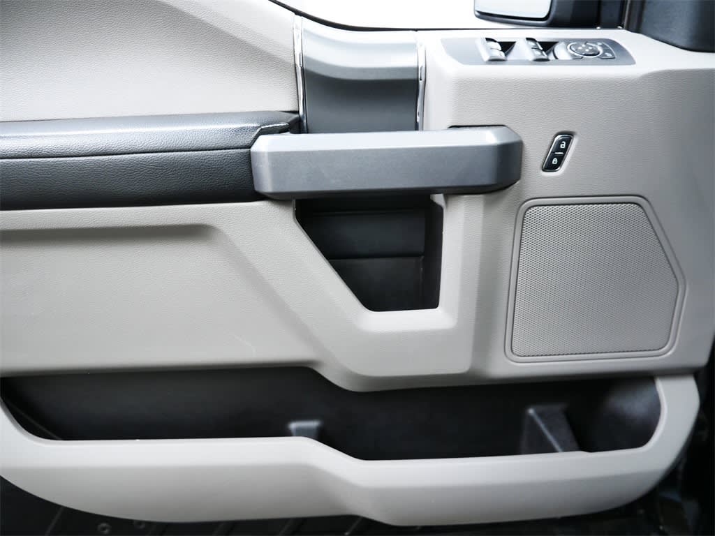 Thumbnail: 2016 Ford F-150 - 16