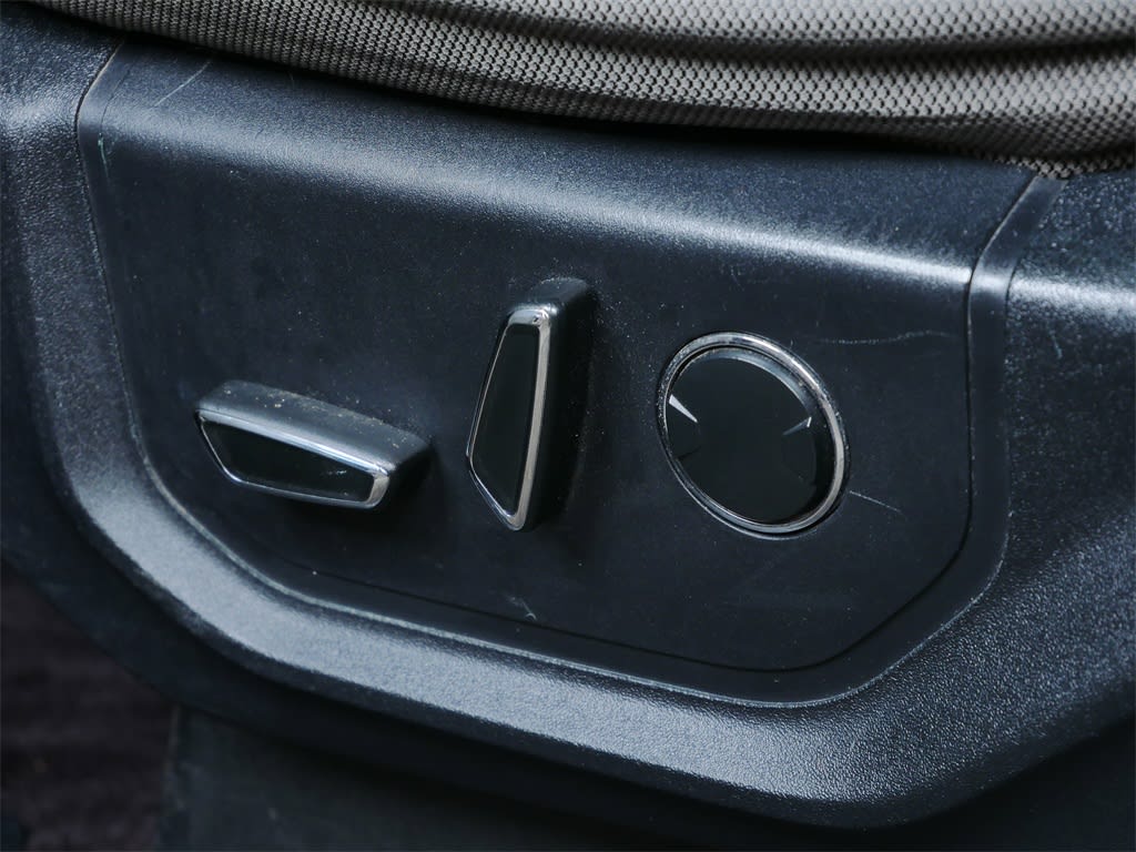 Thumbnail: 2016 Ford F-150 - 17