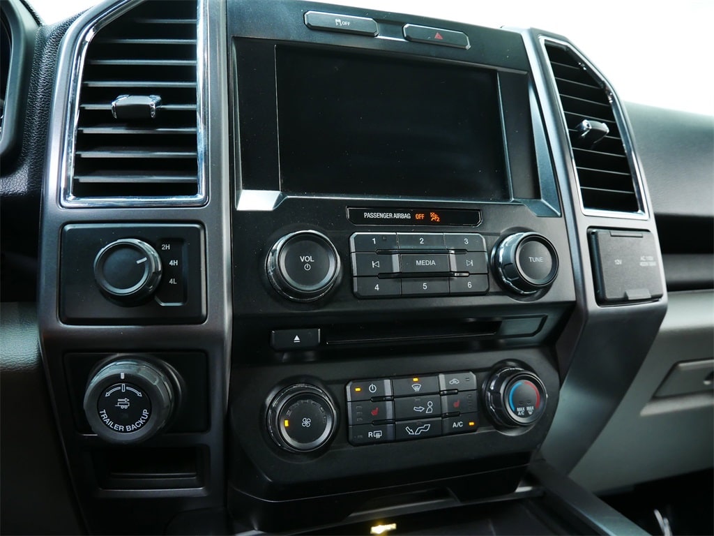 Thumbnail: 2016 Ford F-150 - 10