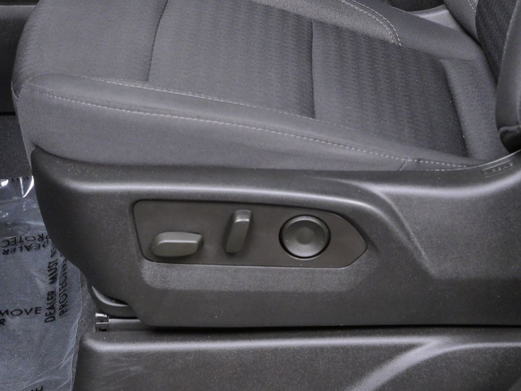 Thumbnail: 2023 GMC Yukon XL - 17