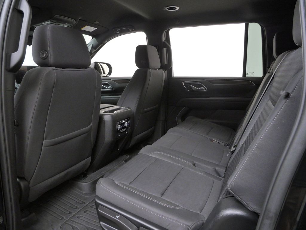 Thumbnail: 2023 GMC Yukon XL - 9