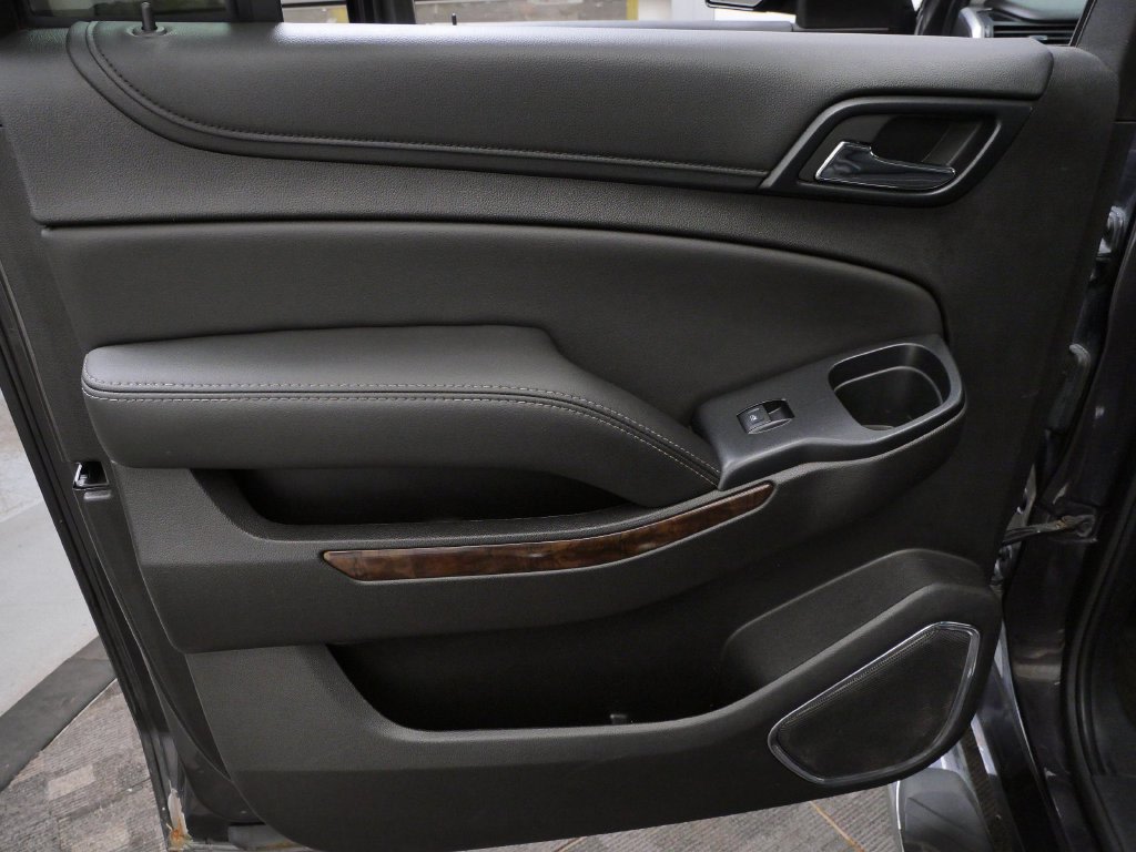 Thumbnail: 2017 Chevrolet Suburban - 19