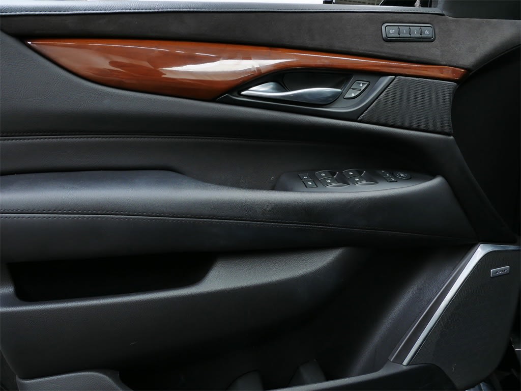 Thumbnail: 2018 Cadillac Escalade - 15