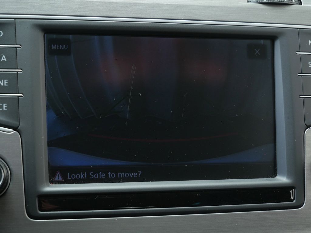 Thumbnail: 2017 Volkswagen Golf - 26