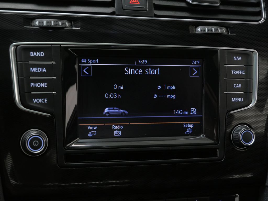 Thumbnail: 2015 Volkswagen Golf - 9