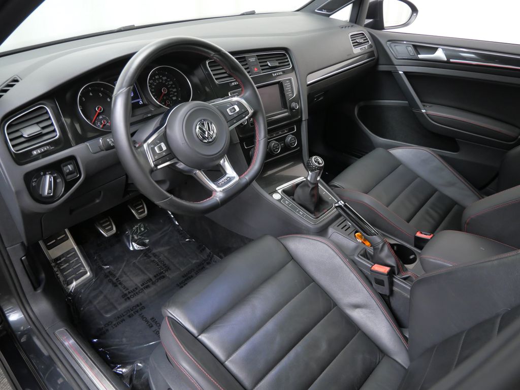 Thumbnail: 2015 Volkswagen Golf - 2