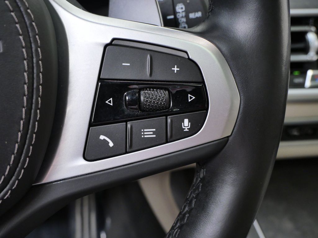 Thumbnail: 2022 BMW X7 - 23