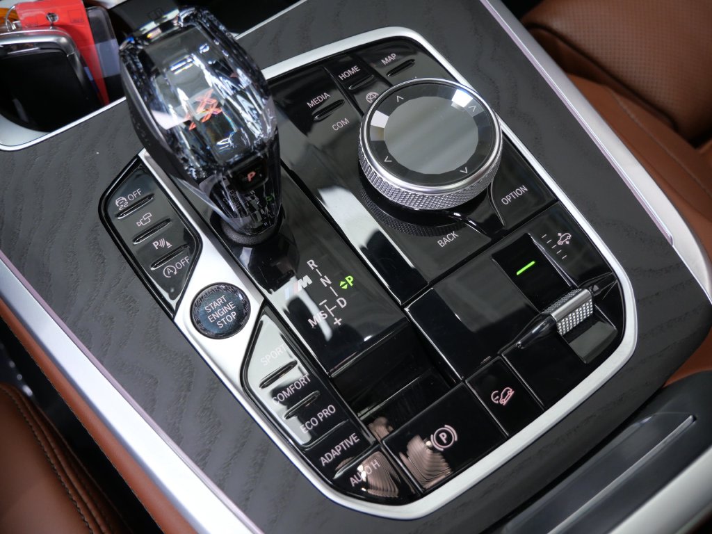 Thumbnail: 2021 BMW X7 - 26