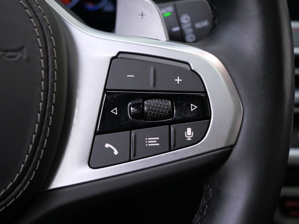 Thumbnail: 2021 BMW X7 - 23